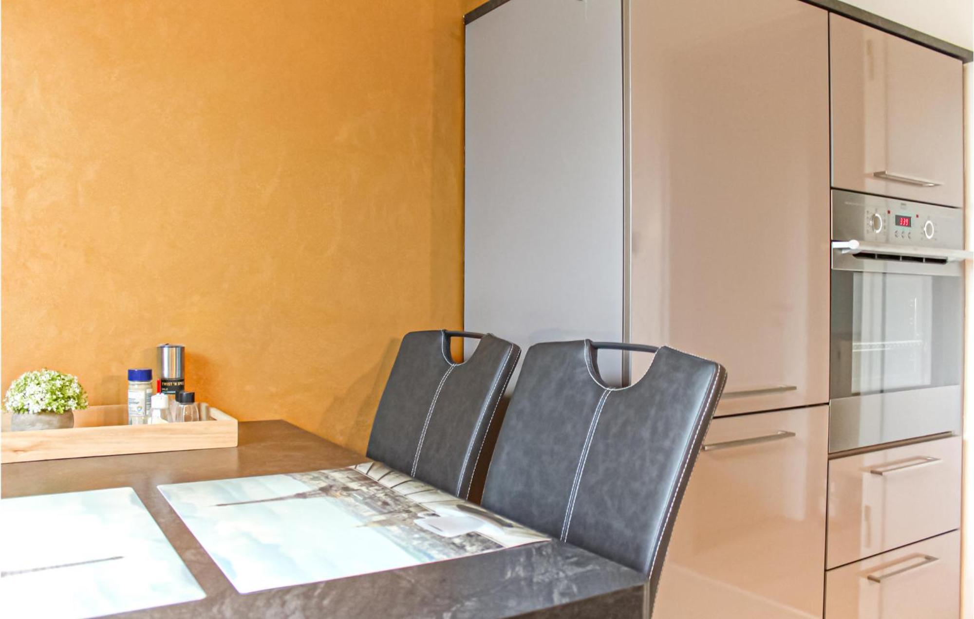 1 Bedroom Stunning Apartment In Детмольд Екстер'єр фото